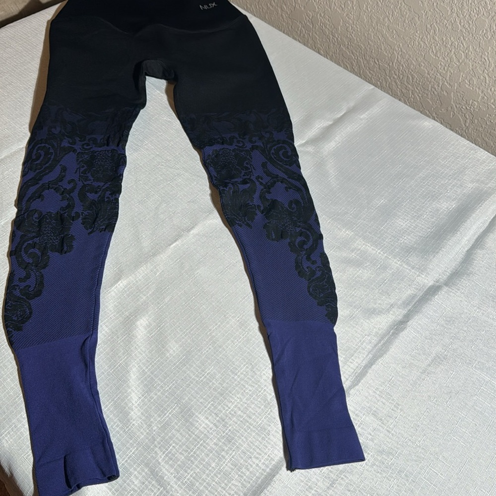 NUX Leggings‎ new size S/M